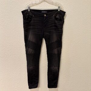 Black Guess Moto Skinny Jeans with Textured Panels size 32, pre-owned